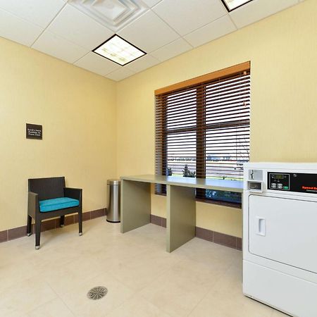 Hilton Garden Inn West Chester Bagian luar foto