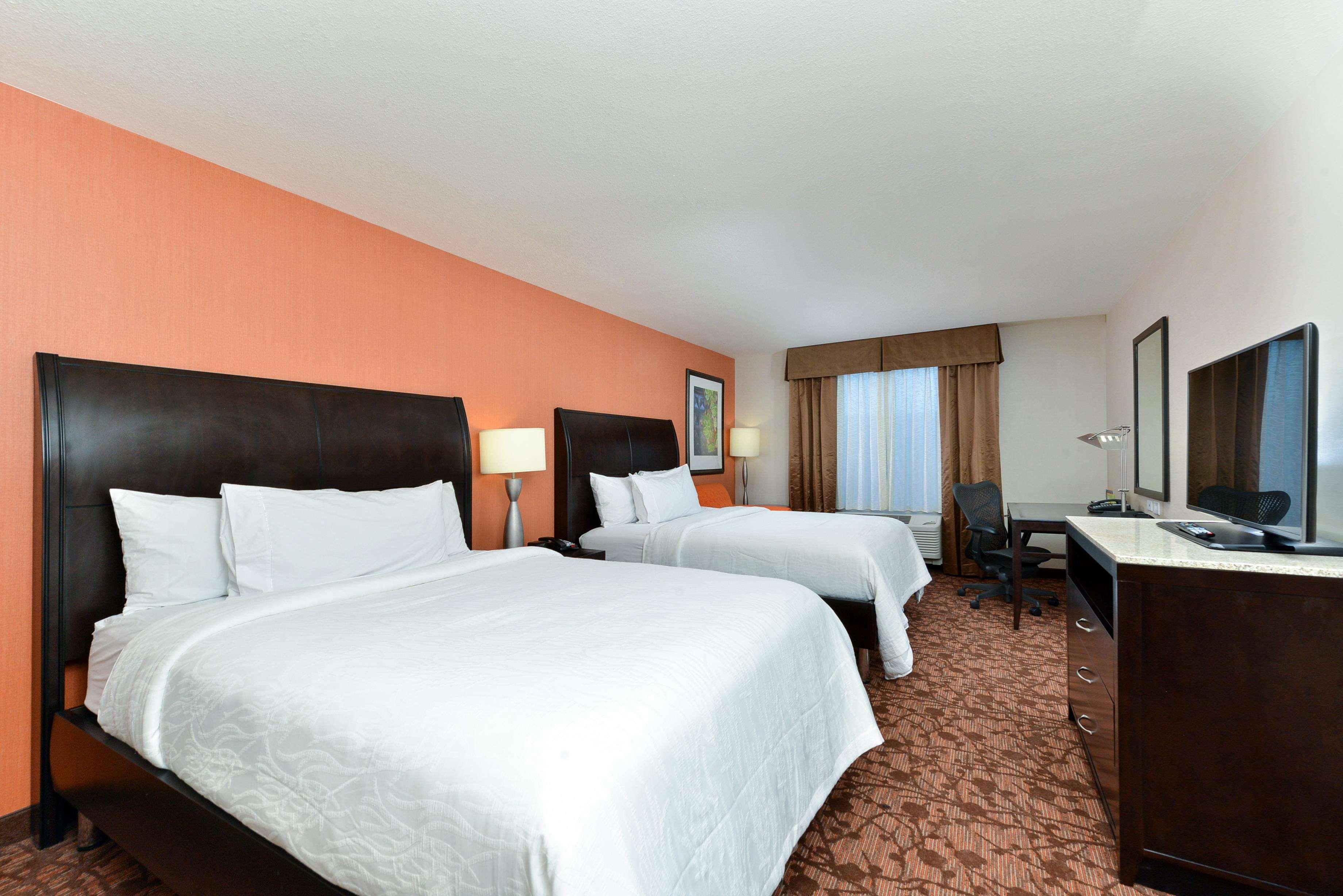 Hilton Garden Inn West Chester Bagian luar foto