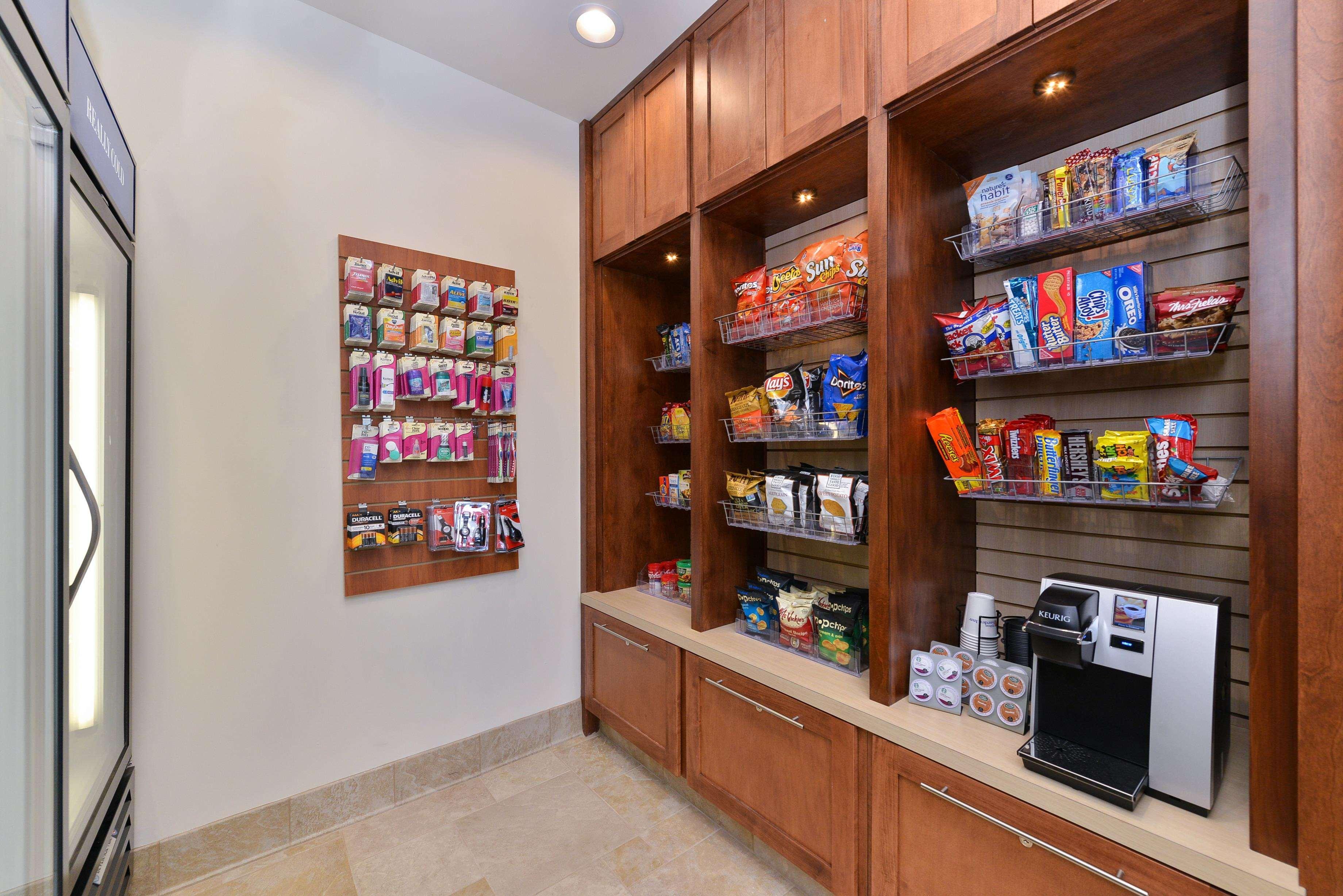 Hilton Garden Inn West Chester Bagian luar foto