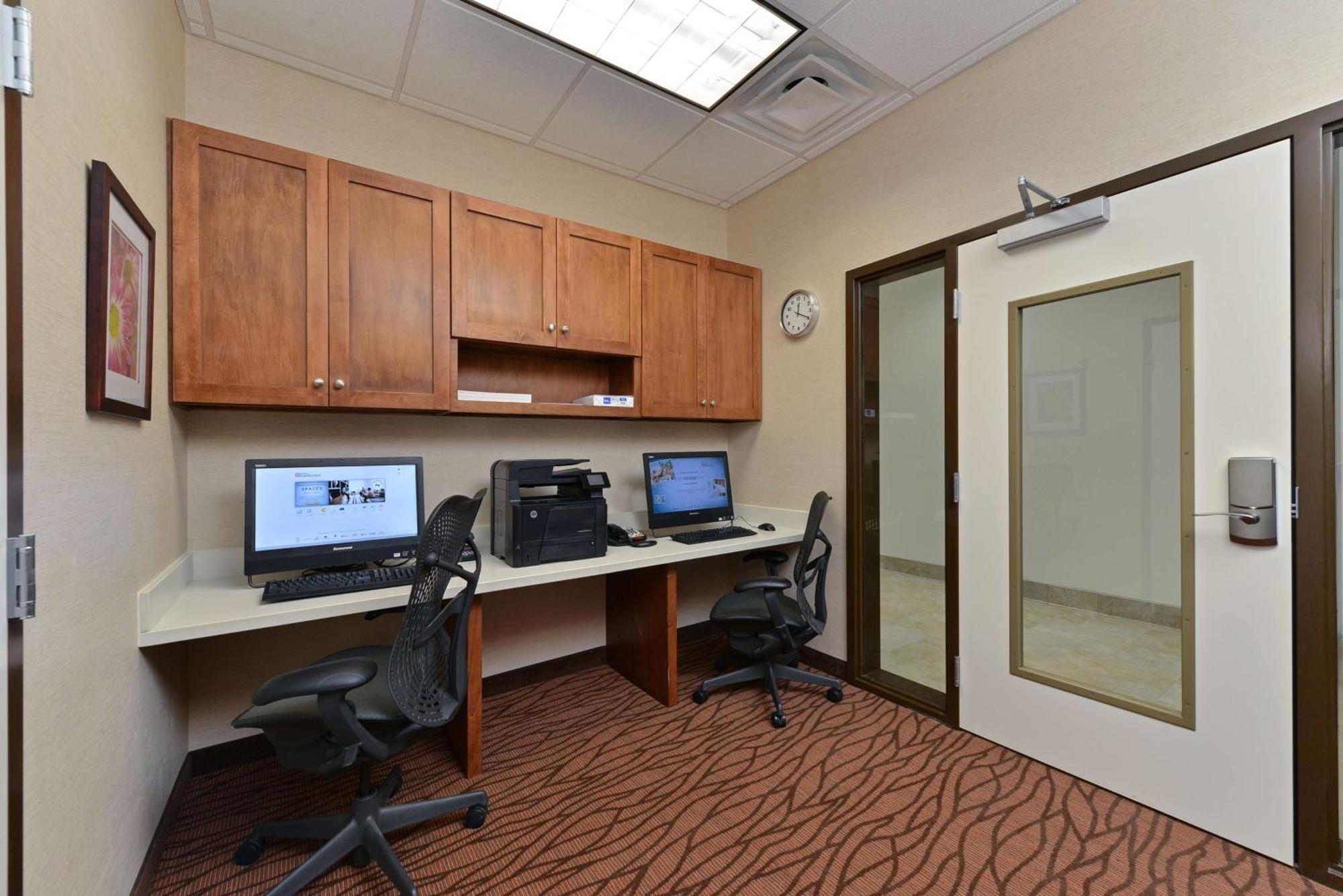 Hilton Garden Inn West Chester Bagian luar foto