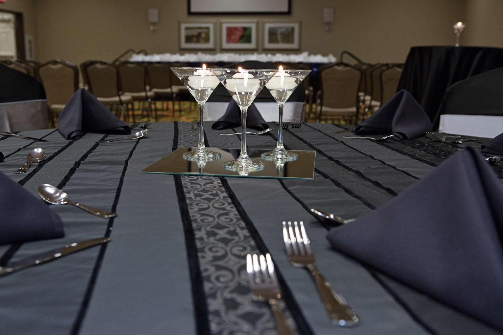 Hilton Garden Inn West Chester Bagian luar foto