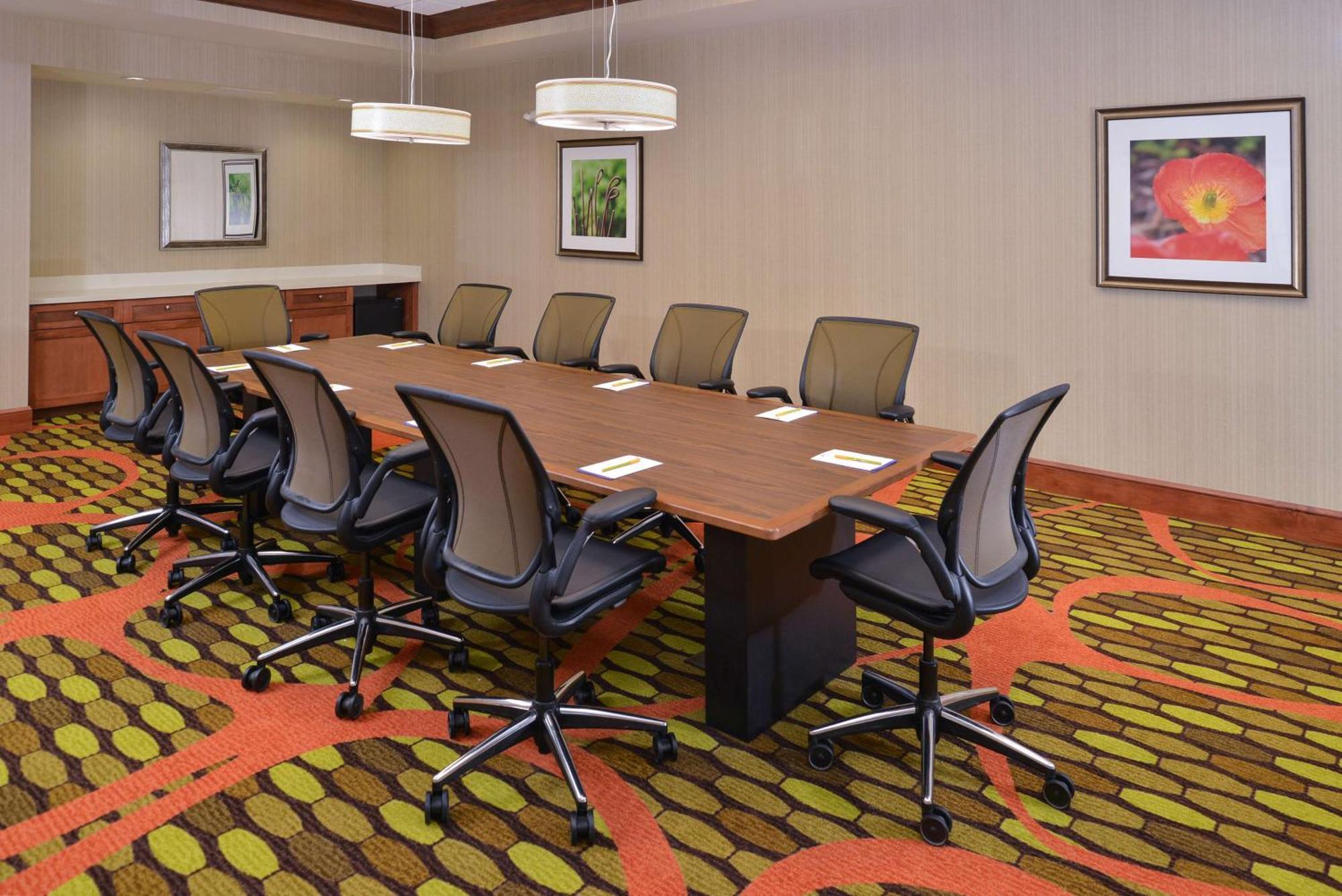 Hilton Garden Inn West Chester Bagian luar foto