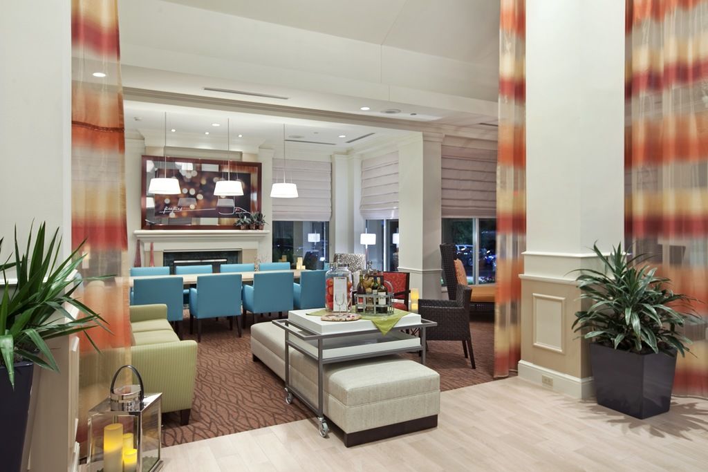 Hilton Garden Inn West Chester Bagian luar foto